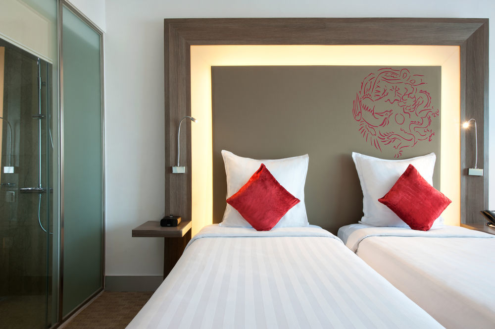 Novotel Jakarta Gajah Mada Exterior foto