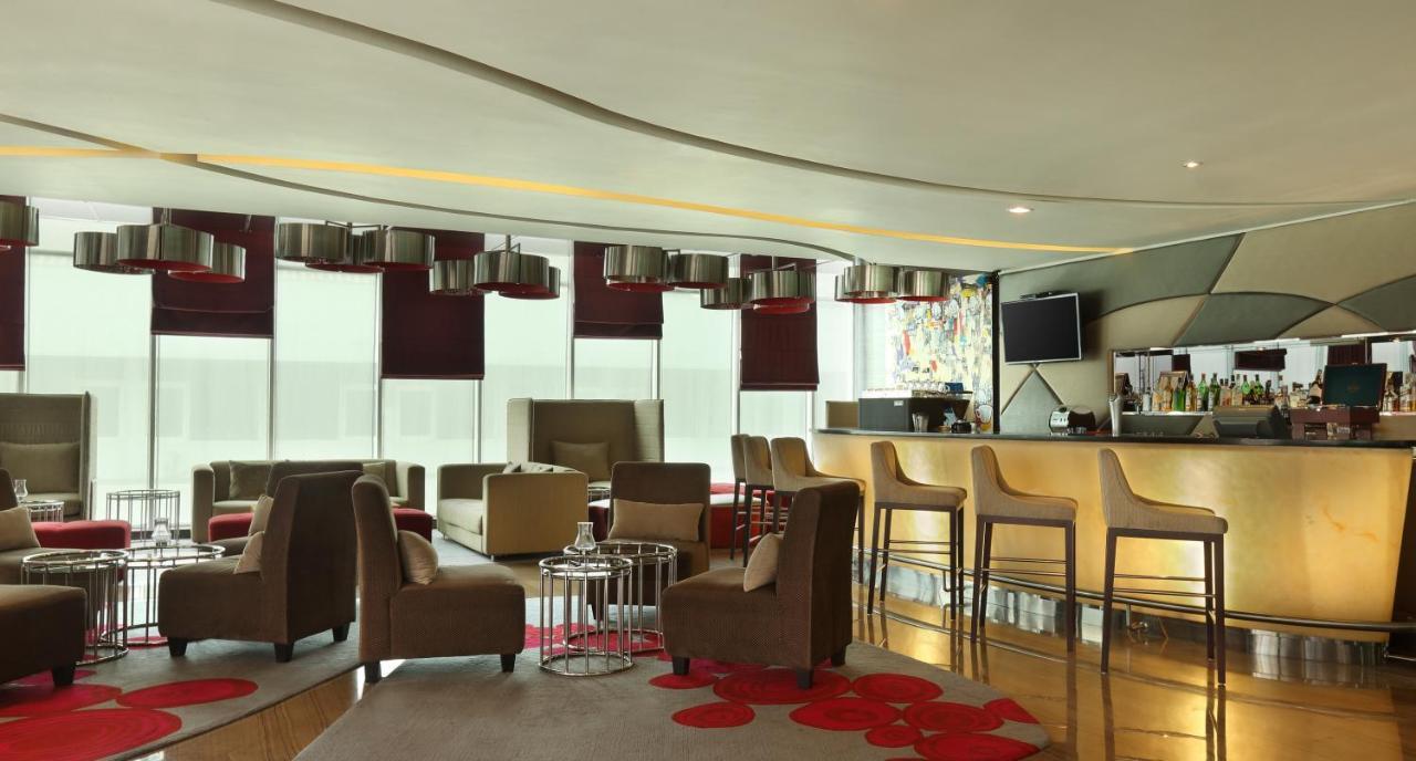 Novotel Jakarta Gajah Mada Exterior foto